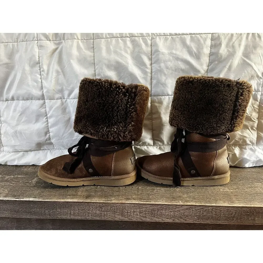 Ugg Limited Edition Bronze Metallic Ribbon Boots Women's size 6 NWOB